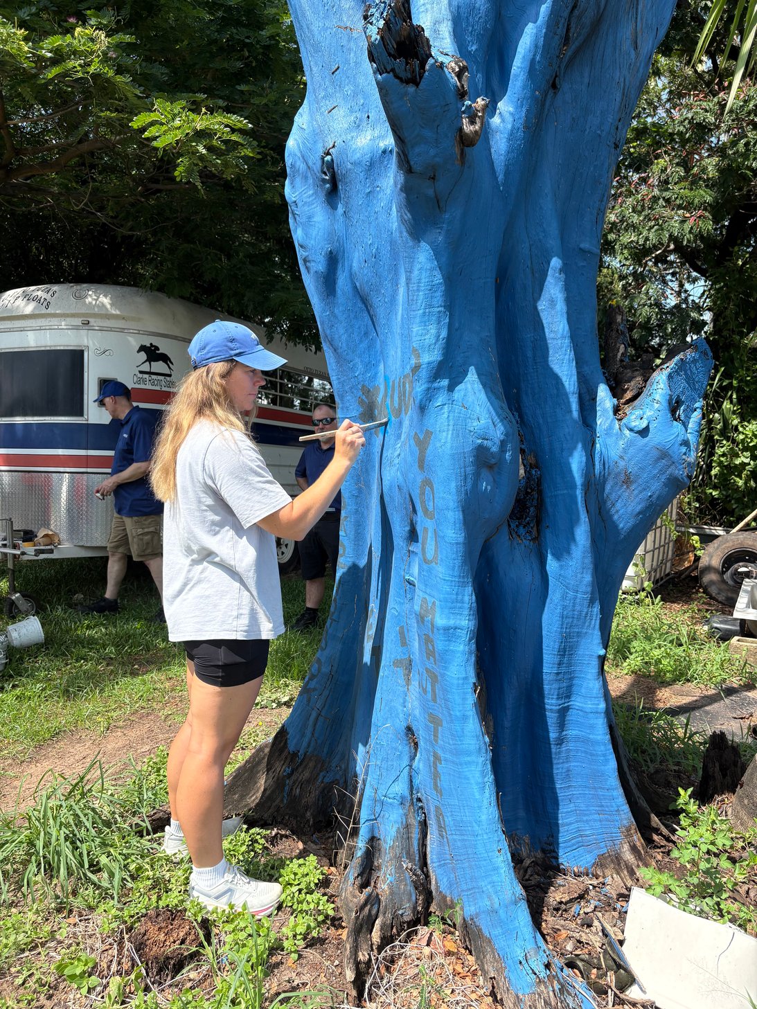 Higgins Supporting the Blue Tree Project in Darwin
