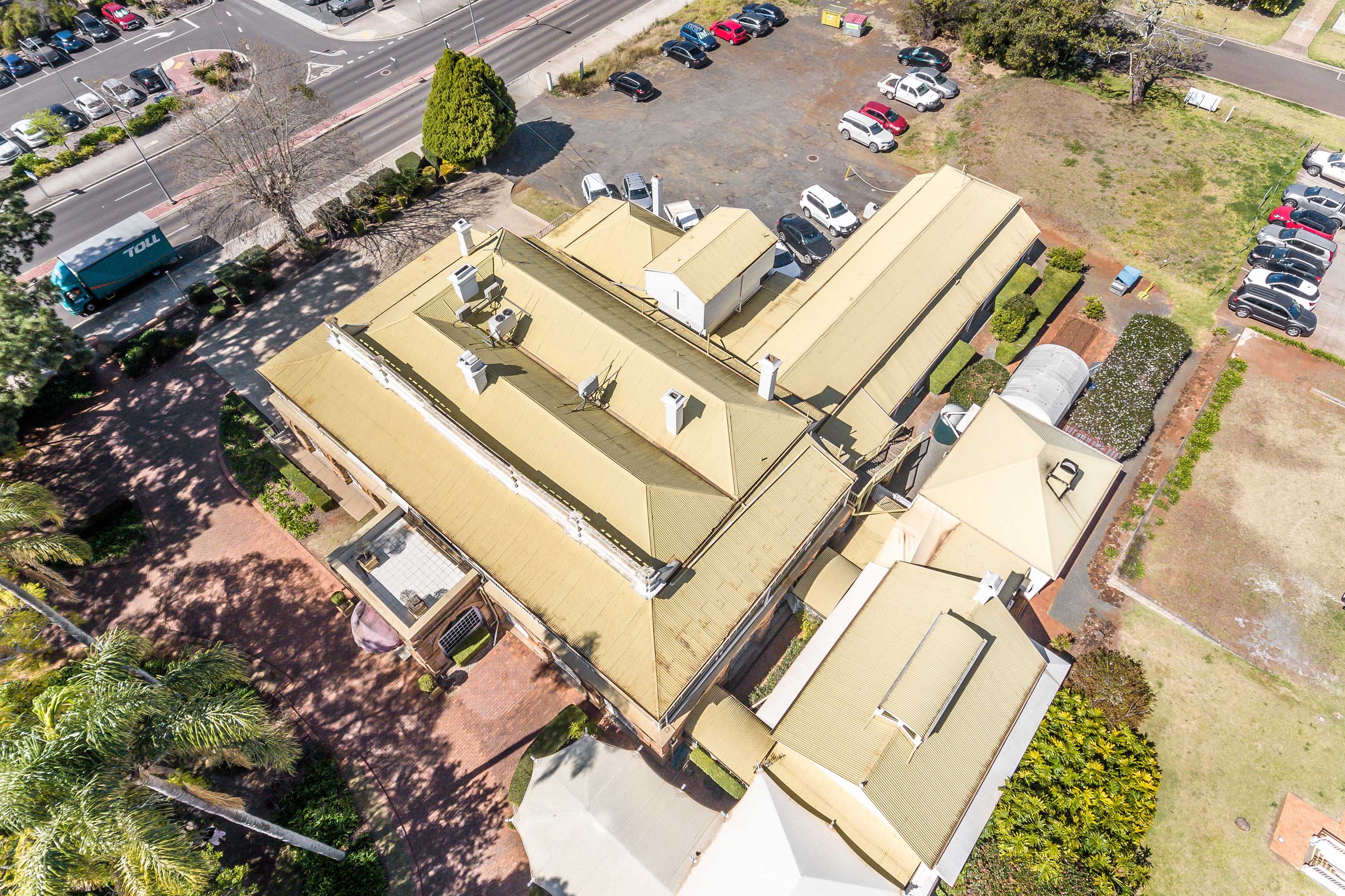 Clifford House 002 WEB-1